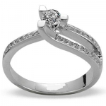 Lois Diamond YANLARI TAŞLI TEK TAŞ PIRLANTA YÜZÜK 0.55 CARAT LOİS DİAMOND YT1155