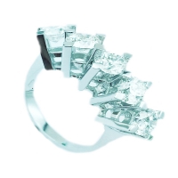 Lois Diamond 2.50 CARAT PIRLANTA BEŞTAŞ YÜZÜK R1300 Lois Diamond 2.50 CARAT PIRLANTA BEŞTAŞ YÜZÜK R1300