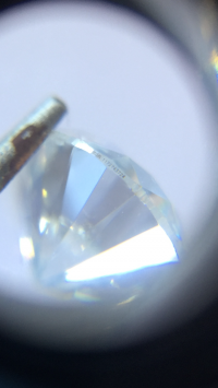 Lois Diamond ULUSLARARASI SERTİFİKALARIN NUMARALARI GÖRME İMKANI LOİS DİAMOND DA ÖZEL MİKROSKOP İLE GİA&HRD KOD GÖRME